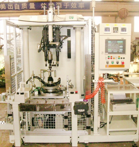 大連壓裝機：提高生產(chǎn)效率的利器
